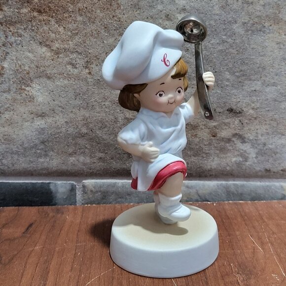 Vintage Campbells Kids Girl with Ladle Marching Porcelain Figurine 2003 - Picture 8 of 13